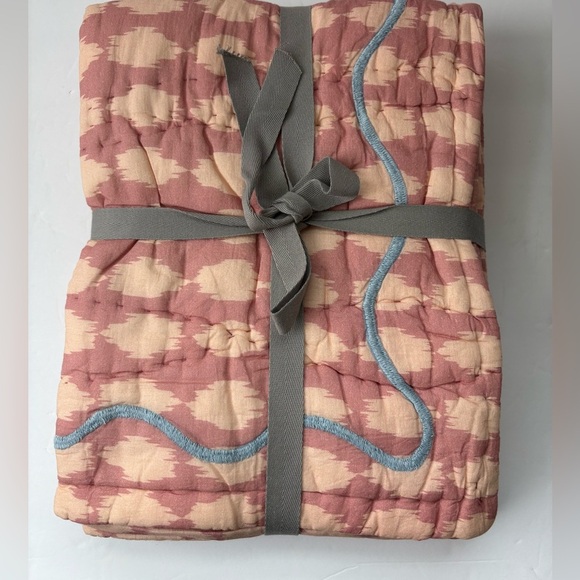 NWOT Anthropologie Iluka Cotton Printed Floral Shams, Set of 2 Standard Shams - Picture 3 of 12